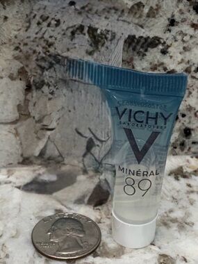 🍄6/$26 Vichy Mineral 89 plumping booster travel NWT